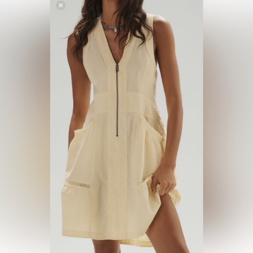 Daily practice trek utility canaryYELLOW Sleeveless Zip-Front Dress XS